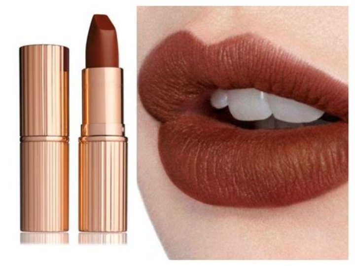 10 Super Chic Chocolate Brown Lipsticks