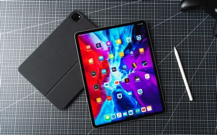 Apple iPad Pro 2020 on bench Apple iPad Pro 2020 on bench