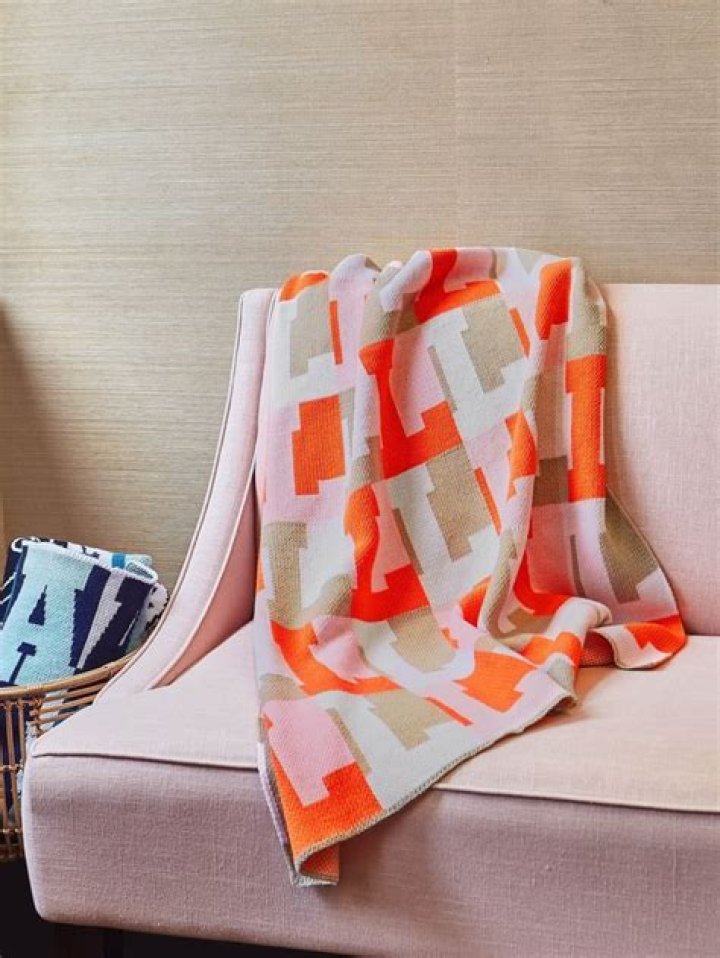 BaubleBar On Repeat Blanket