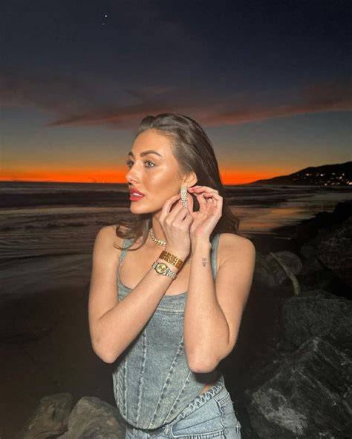 Chloe Veitch