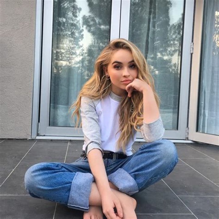 CHORDS Sabrina Carpenter Is It New Years Yet Chords on Piano