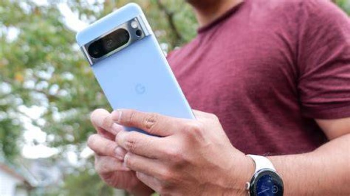 Google fixes bug that bricked some Pixel 2 devices when flashing Android 8.1 Oreo