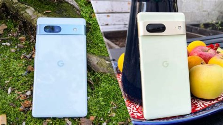 Google Pixel 6 and Pixel 6 Pro Android 12 homescreen Google Pixel 6 and Pixel 6 Pro Android 12 homescreens