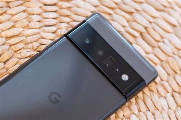 Google Pixel 6 Pro camera dirt Google Pixel 6 Pro camera dirt