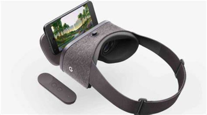 Google sending Daydream View promo codes for Pixel pre-orders