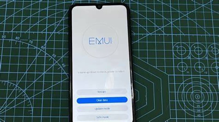 huawei-mate-9-emui-boot-screen Huawei EMUI screen.