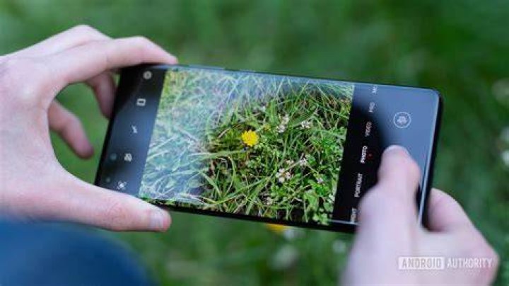Huawei P40 Pro Taking a photo with camera app