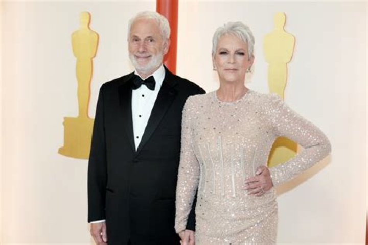 Jamie Lee Curtis and Christopher Guest on the red carpet in 2016