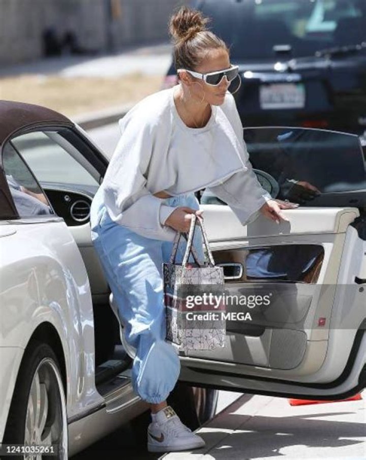 Jennifer Lopez candid