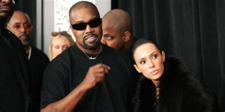 kanye west rants onstage with another rapper
