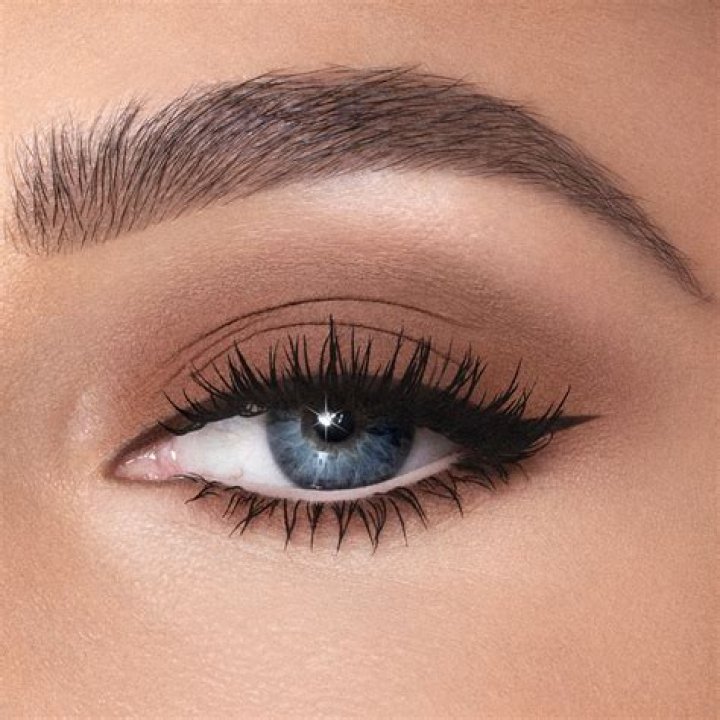 matte eyeshadow