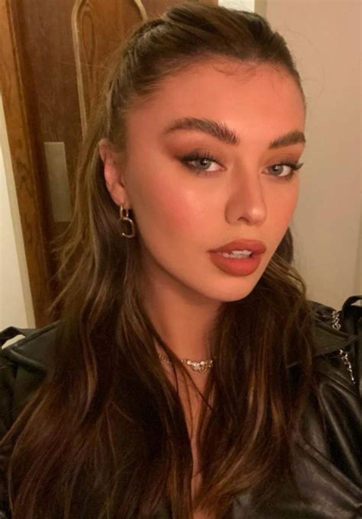 Millie Hannah Live Stream 04/22/2020 &bull; CelebMafia