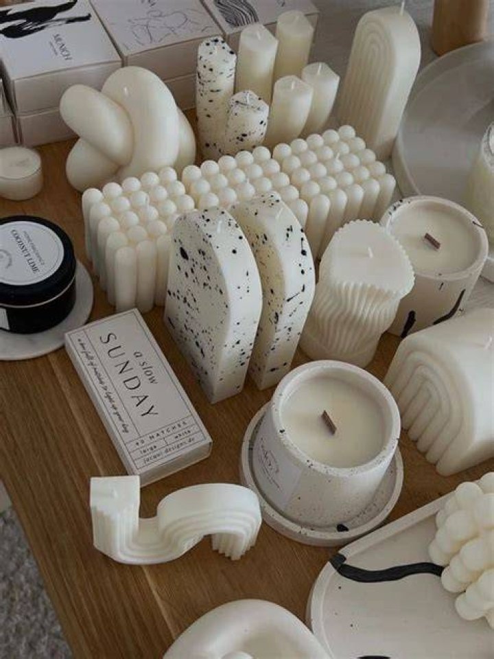 Minimalist Candles