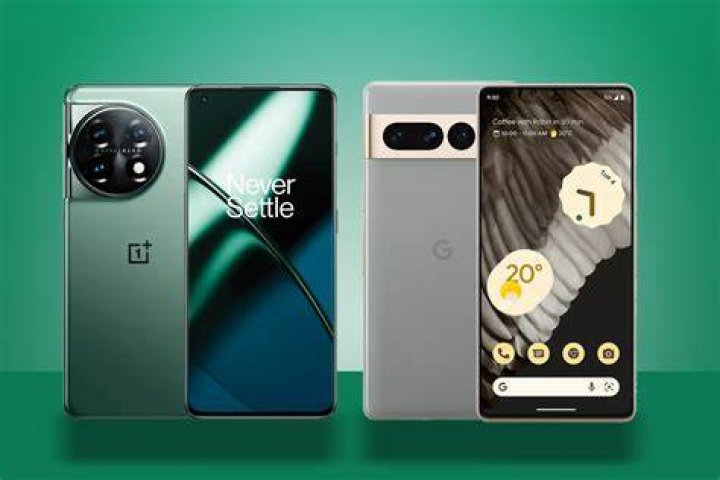 oneplus-7-pro-vs-google-pixel-3-xl-side-in-hand OnePlus 7 Pro vs Google Pixel 3 XL side view