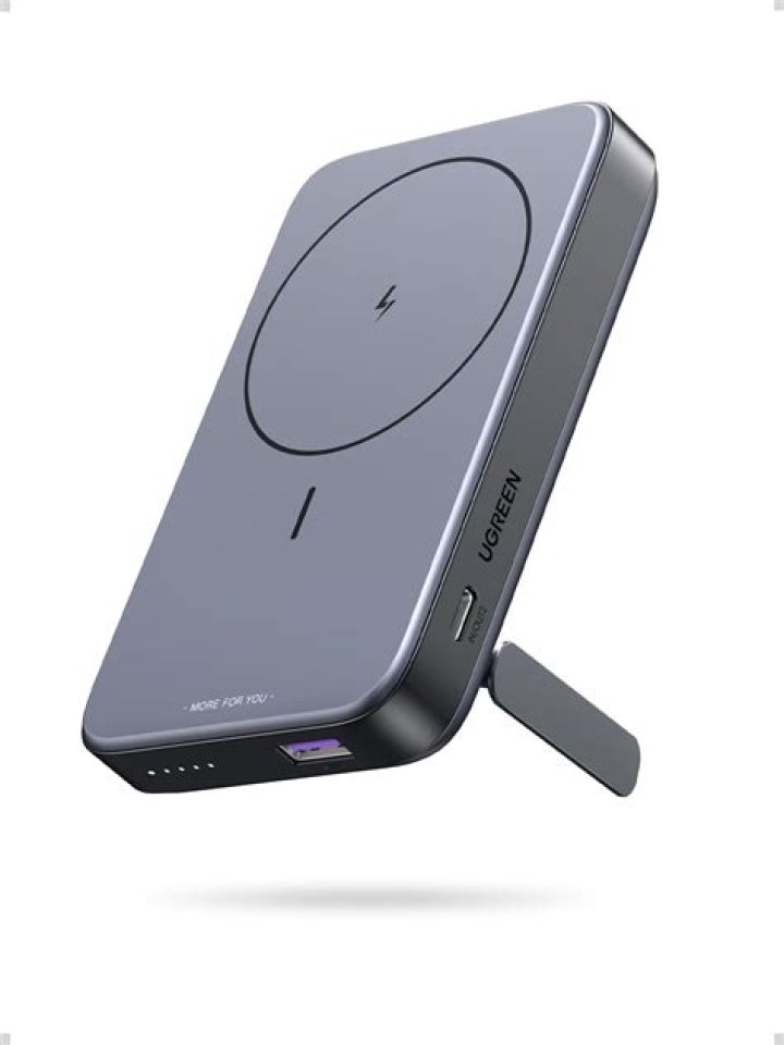 otterbox folding wireless power bank in front of box otterbox folding wireless 10,000mAh power bank