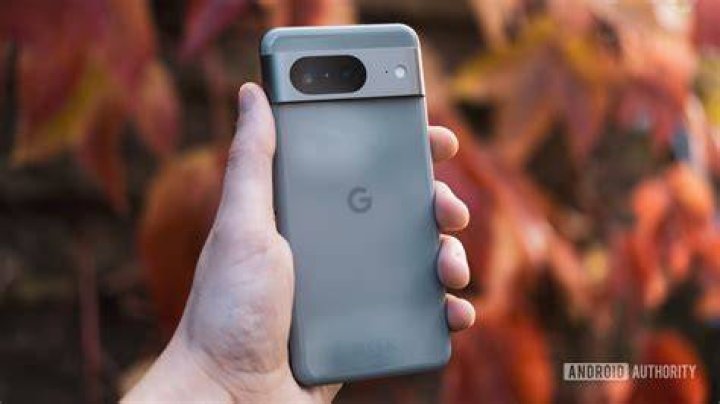 Pixel 5 back standing 1