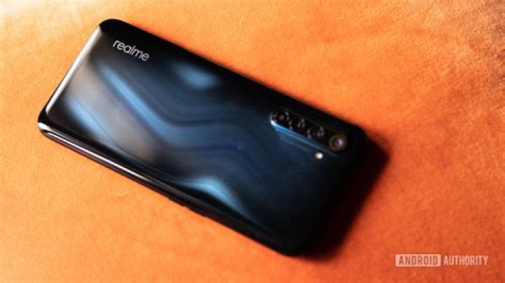Realme 6 rear profile