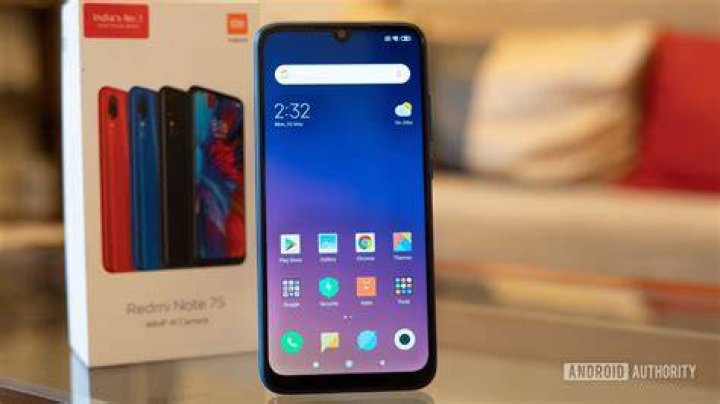 Redmi Note 7S showing front display (2) Redmi Note 7S showing front display (2)