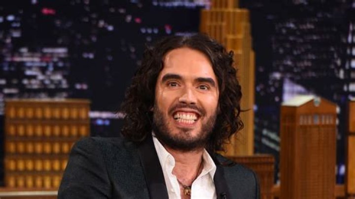Russell Brand smiling