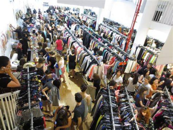 Sample Sale Shopping tips: 8 Things To Know