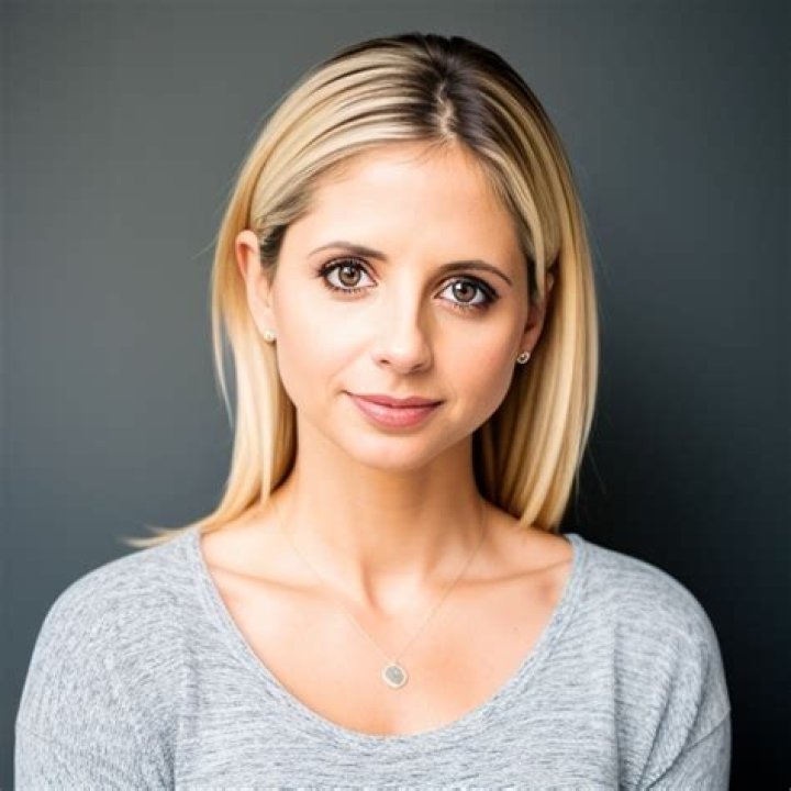 Sarah Michelle Gellar close-up