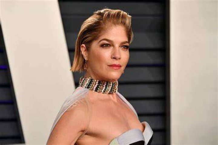 Selma Blair smiling