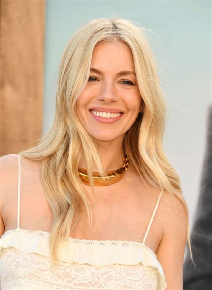 Sienna Miller's Complete Hair Evolution In Pictures Grazia