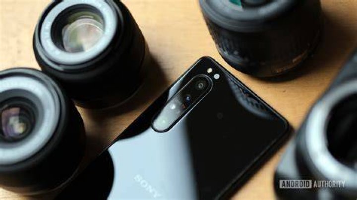 Sony Xperia vs DSLR camera 2