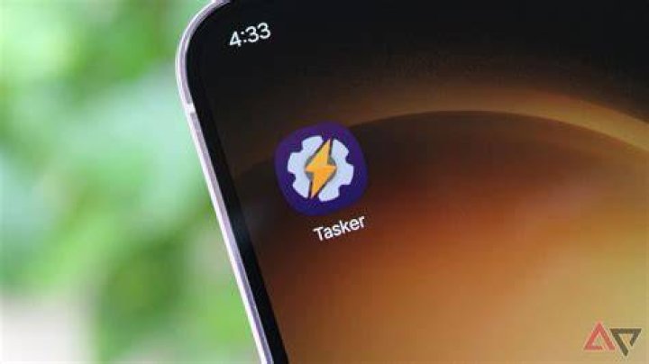 Tasker Scene Selfie Message 15 Tasker Scene Selfie Message 15