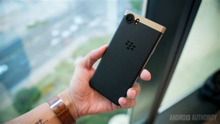 Teaser video shows off BlackBerry KEY2